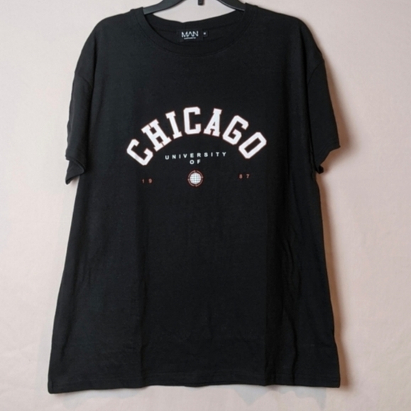 Boohoo Man University of Chicago Short Sleeve Crew Neck Tee in Black size Medium - Picture 1 of 6